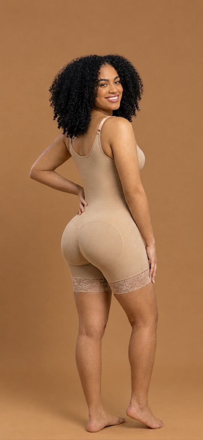 Gaine beige portée, vue de dos